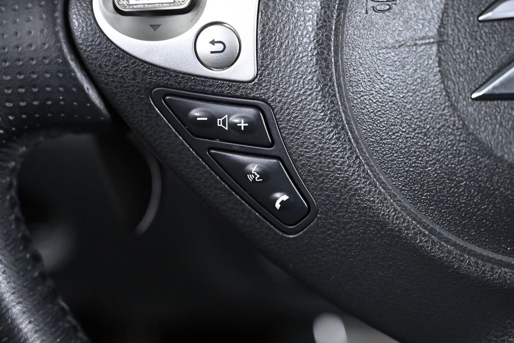 Used 2010 Nissan 370Z Touring w/ Sport Pkg image 18