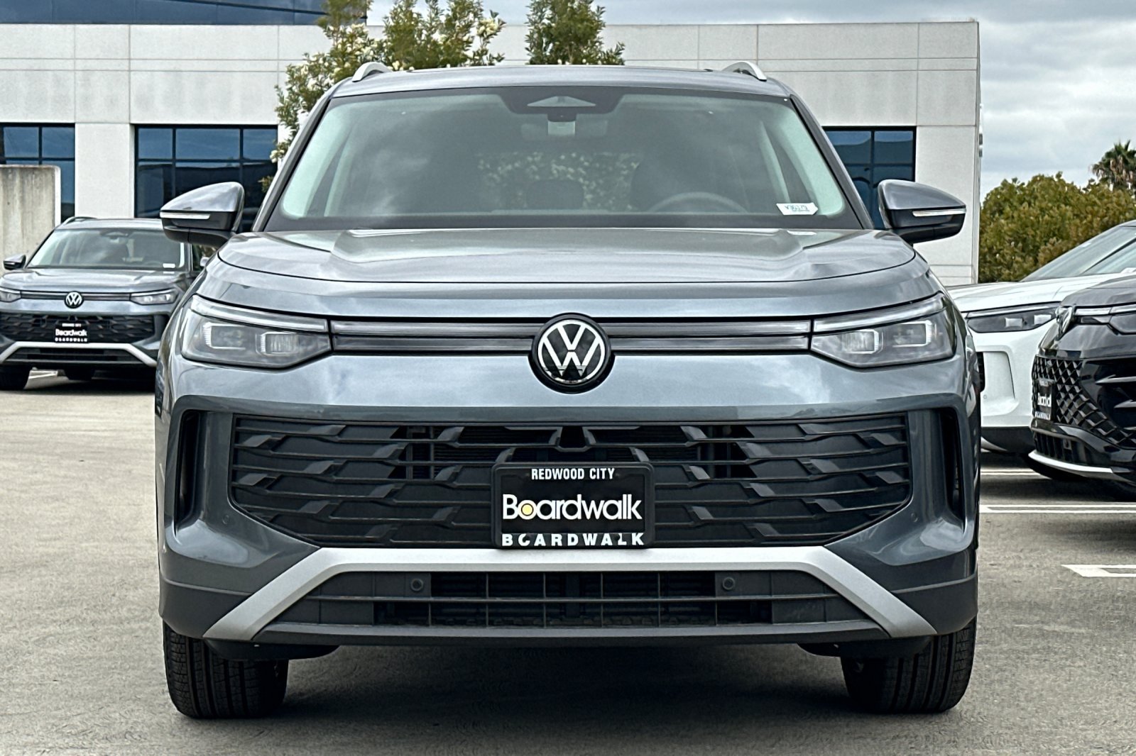 New 2026 Volkswagen Tiguan SE AWD/4WD image 9