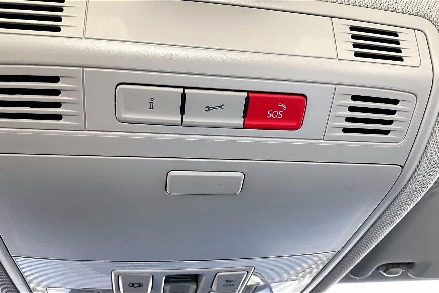 Used 2024 Volkswagen Jetta SE FWD image 31