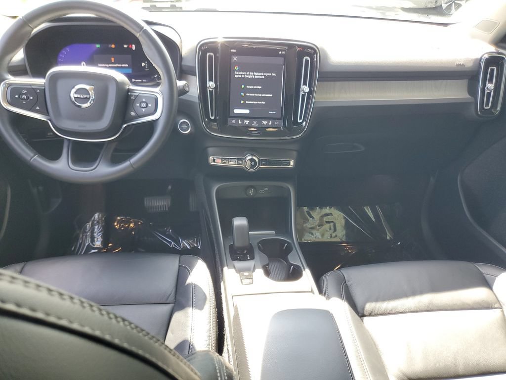 Certified 2023 Volvo XC40 B4 Core w/ Convenience Package FWD image 14