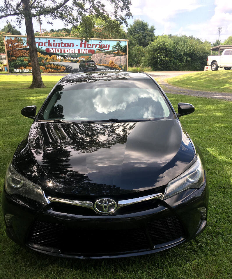Used 2017 Toyota Camry SE image 8