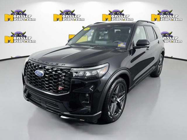 Used 2025 Ford Explorer ST AWD/4WD image 1