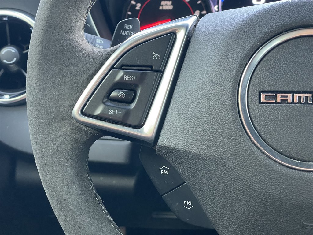 Used 2020 Chevrolet Camaro SS RWD image 26