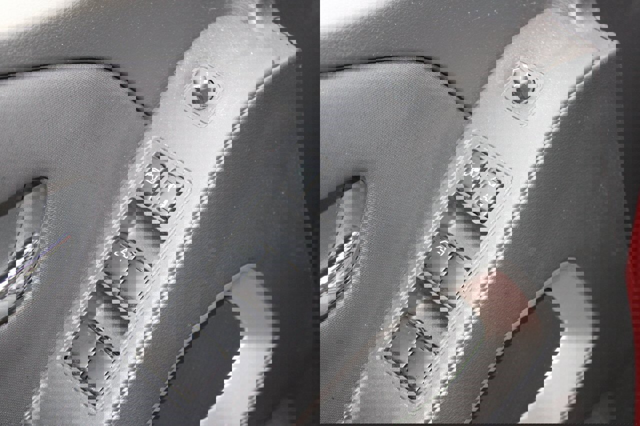 Used 2023 Nissan Frontier SV w/ SV Convenience Package image 20