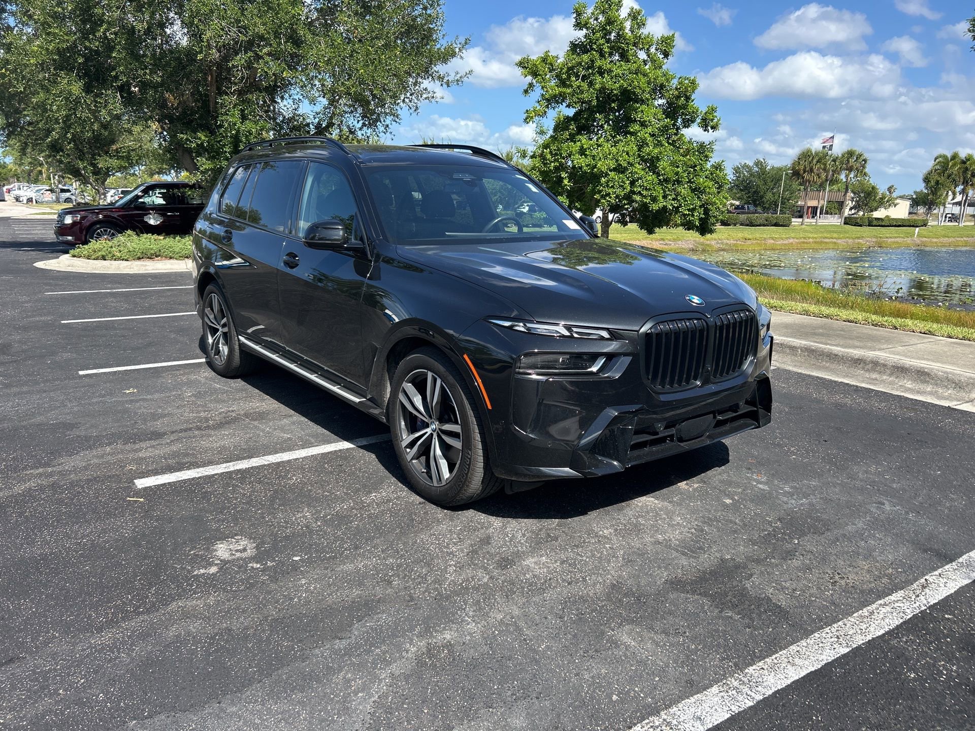 Used 2023 BMW X7 xDrive40i w/ Executive Package image 1