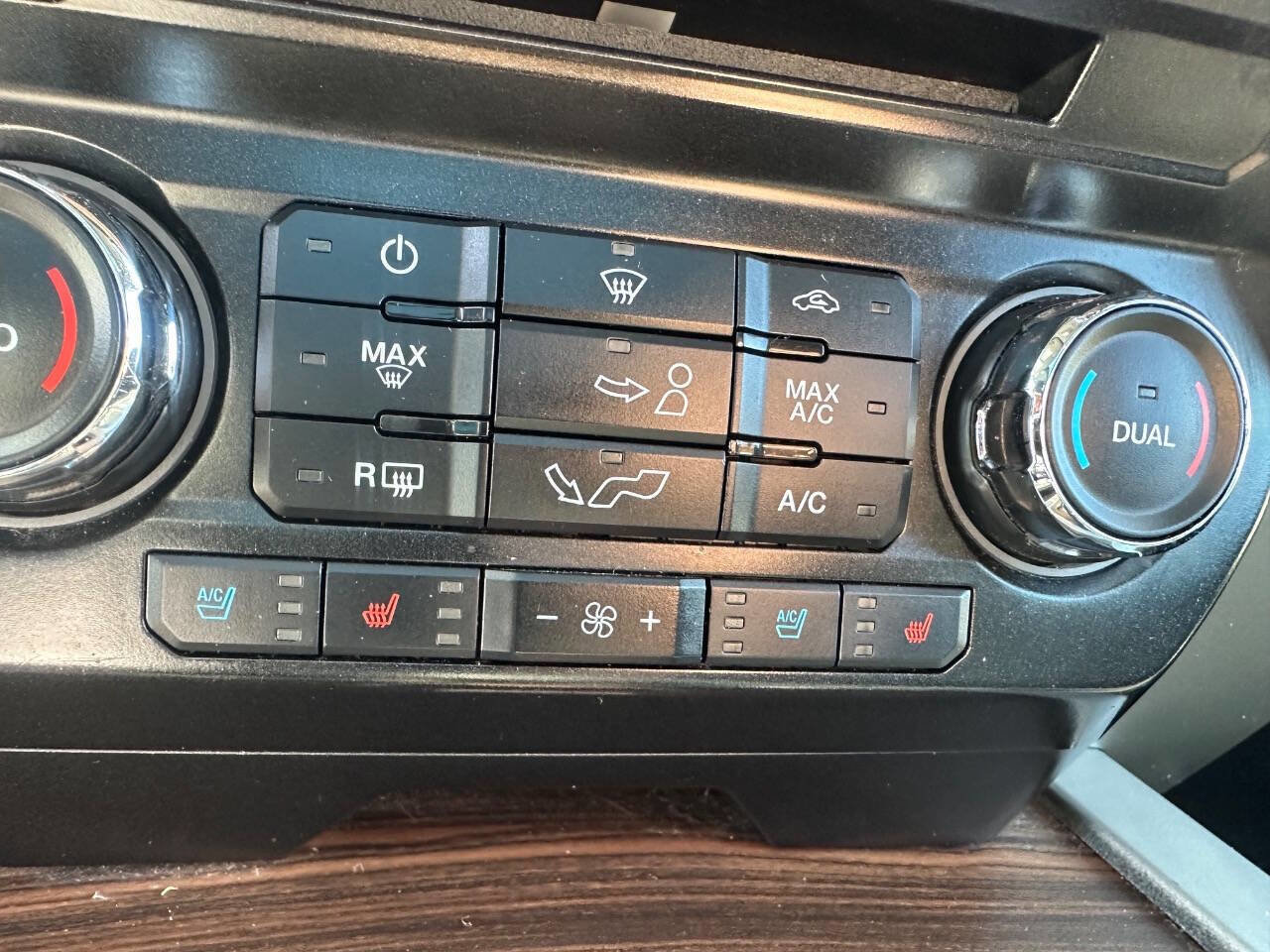 Used 2016 Ford F150 Lariat AWD/4WD image 36