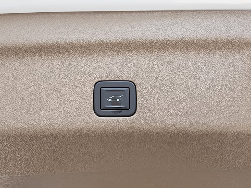 New 2026 GMC Yukon XL Denali w/ Denali Reserve Package image 58