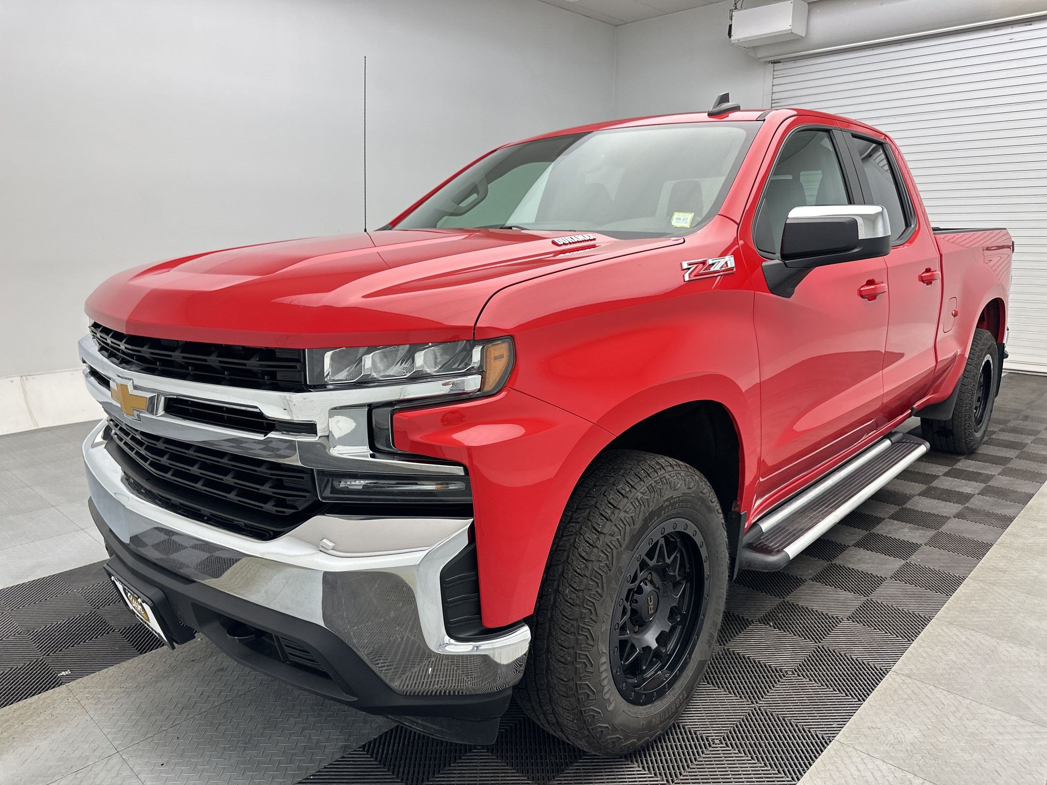 Used 2022 Chevrolet Silverado 1500 LT w/ Z71 Off-Road Package AWD/4WD image 22