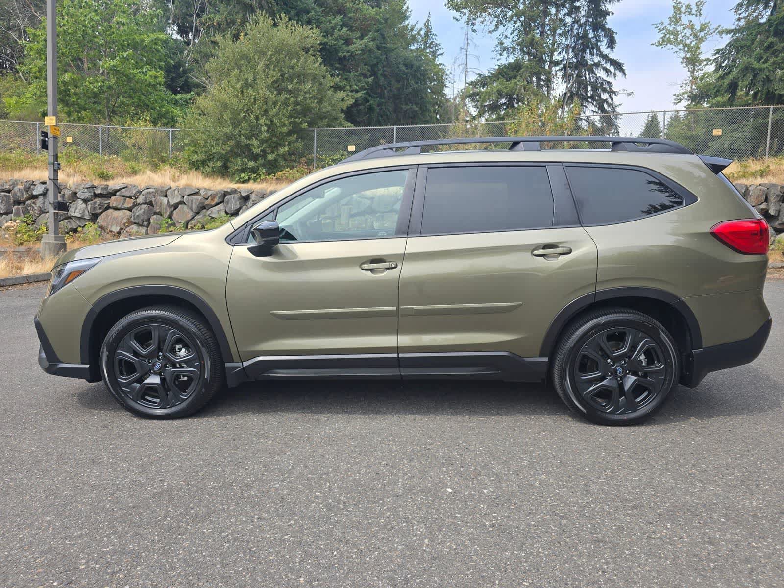 Certified 2025 Subaru Ascent Bronze Edition AWD/4WD image 3