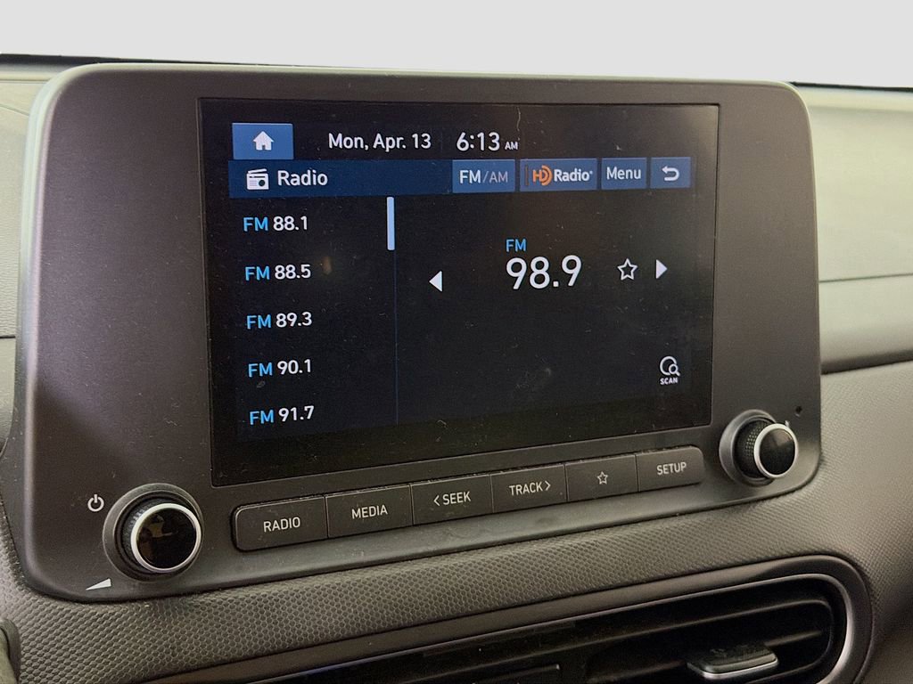 Used 2023 Hyundai Kona SE FWD image 16