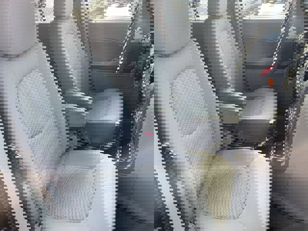 Used 2010 Chevrolet HHR LT image 14