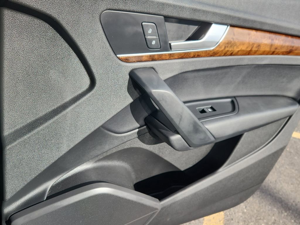 Used 2018 Audi Q5 2.0T Premium image 15