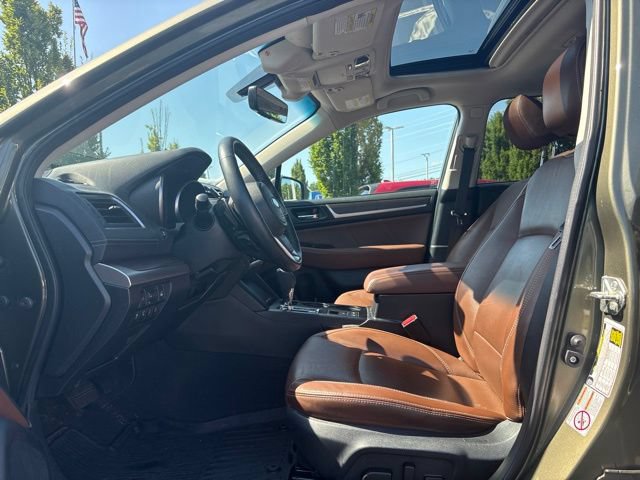 Used 2019 Subaru Outback 3.6R Touring w/ Popular Package #3A AWD/4WD image 12