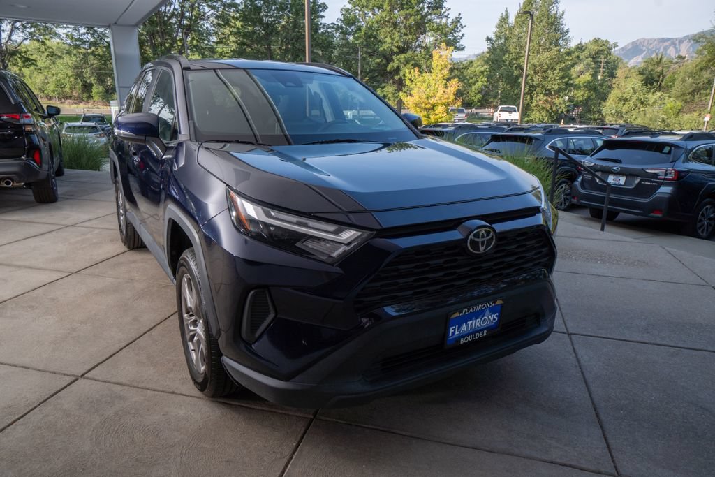Used 2023 Toyota RAV4 XLE AWD/4WD image 2