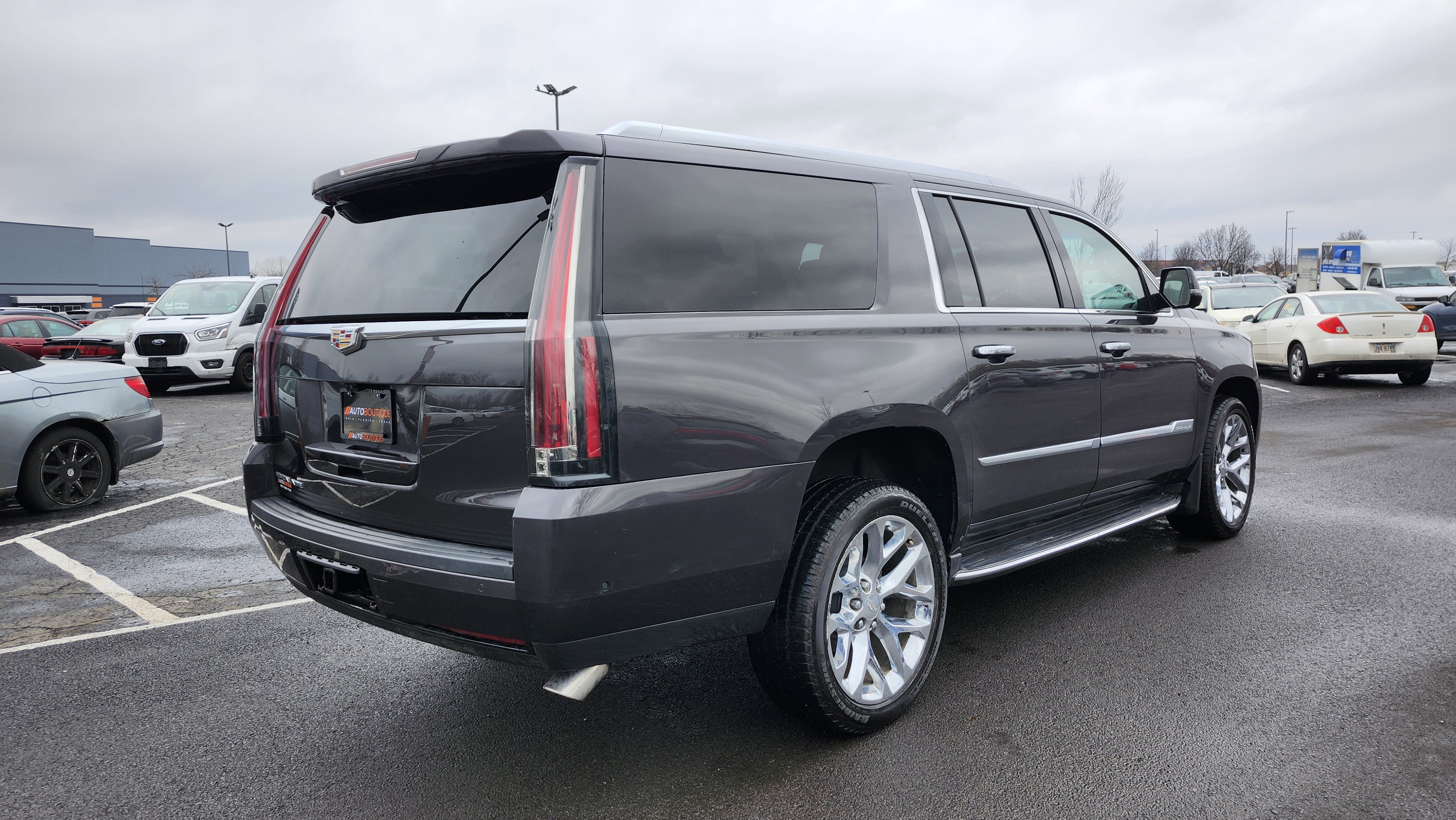 Used 2018 Cadillac Escalade ESV Premium Luxury image 21