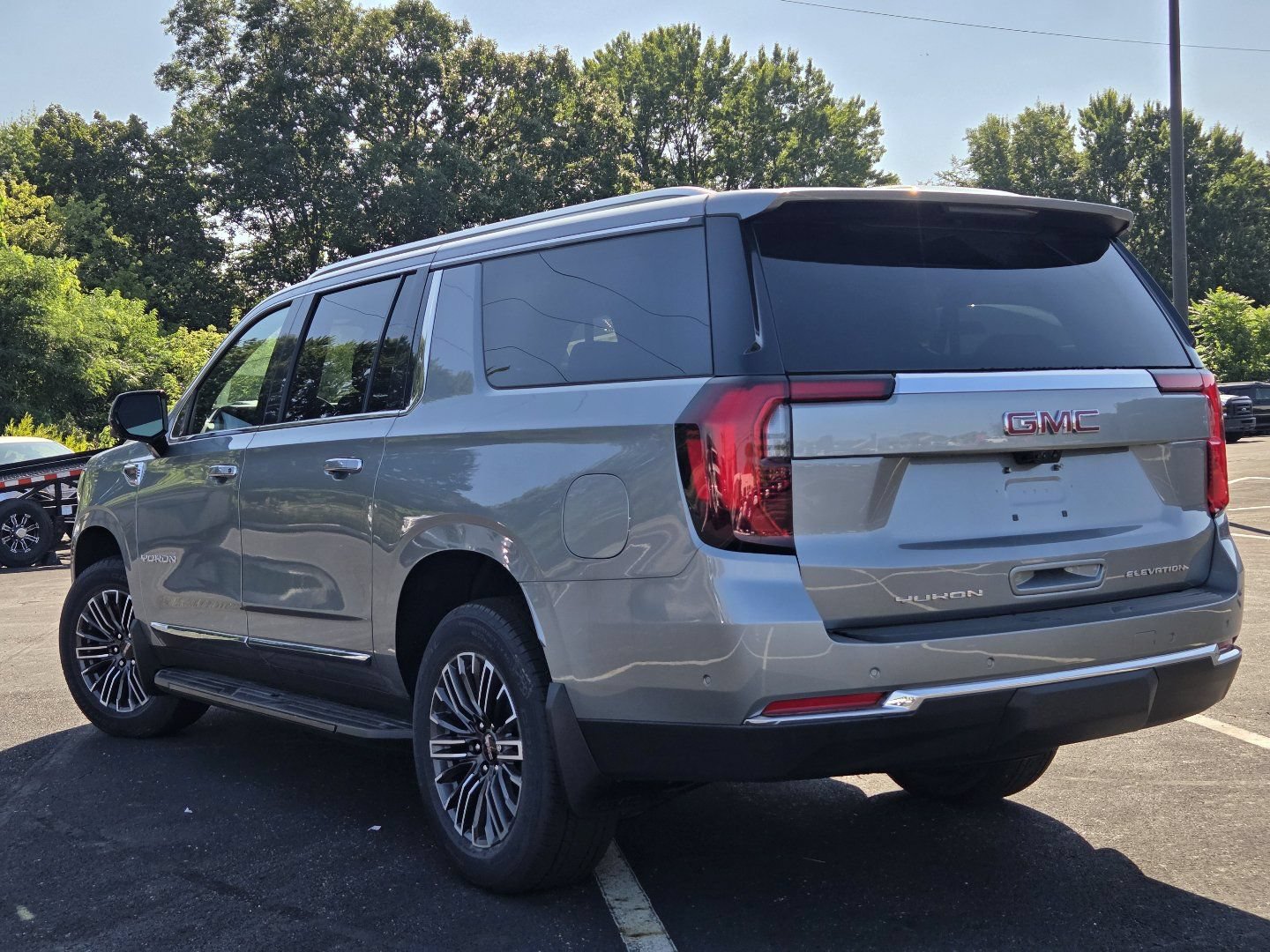 New 2026 GMC Yukon XL Elevation w/ Elevation Premium Package AWD/4WD image 18