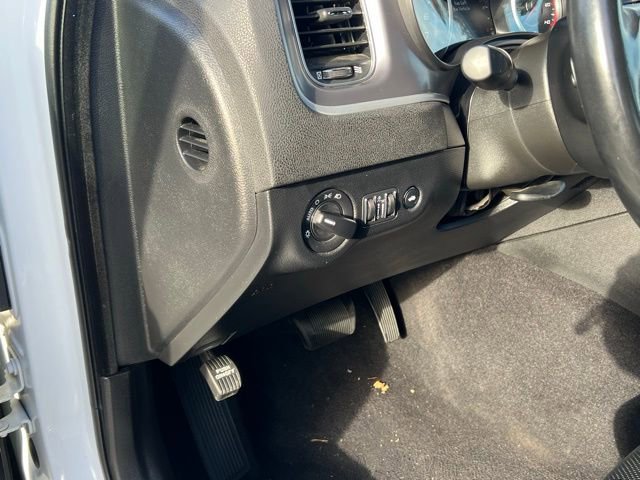 Used 2022 Dodge Charger SXT w/ Leather Interior Group image 11