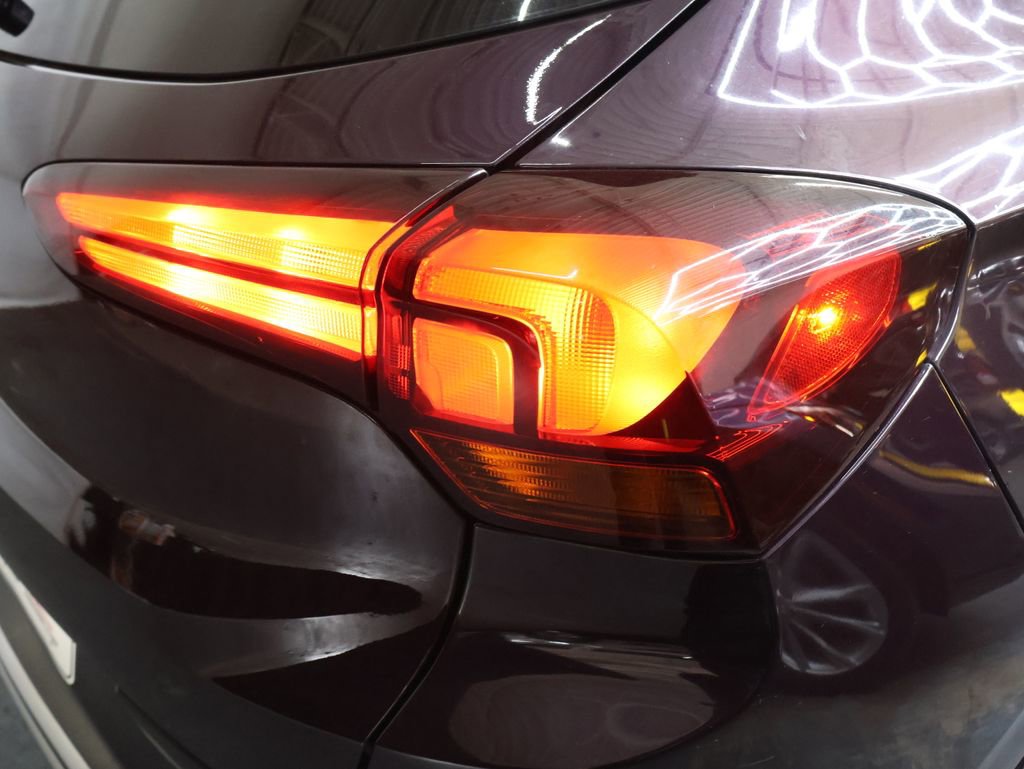 Used 2021 Buick Encore GX Select image 29