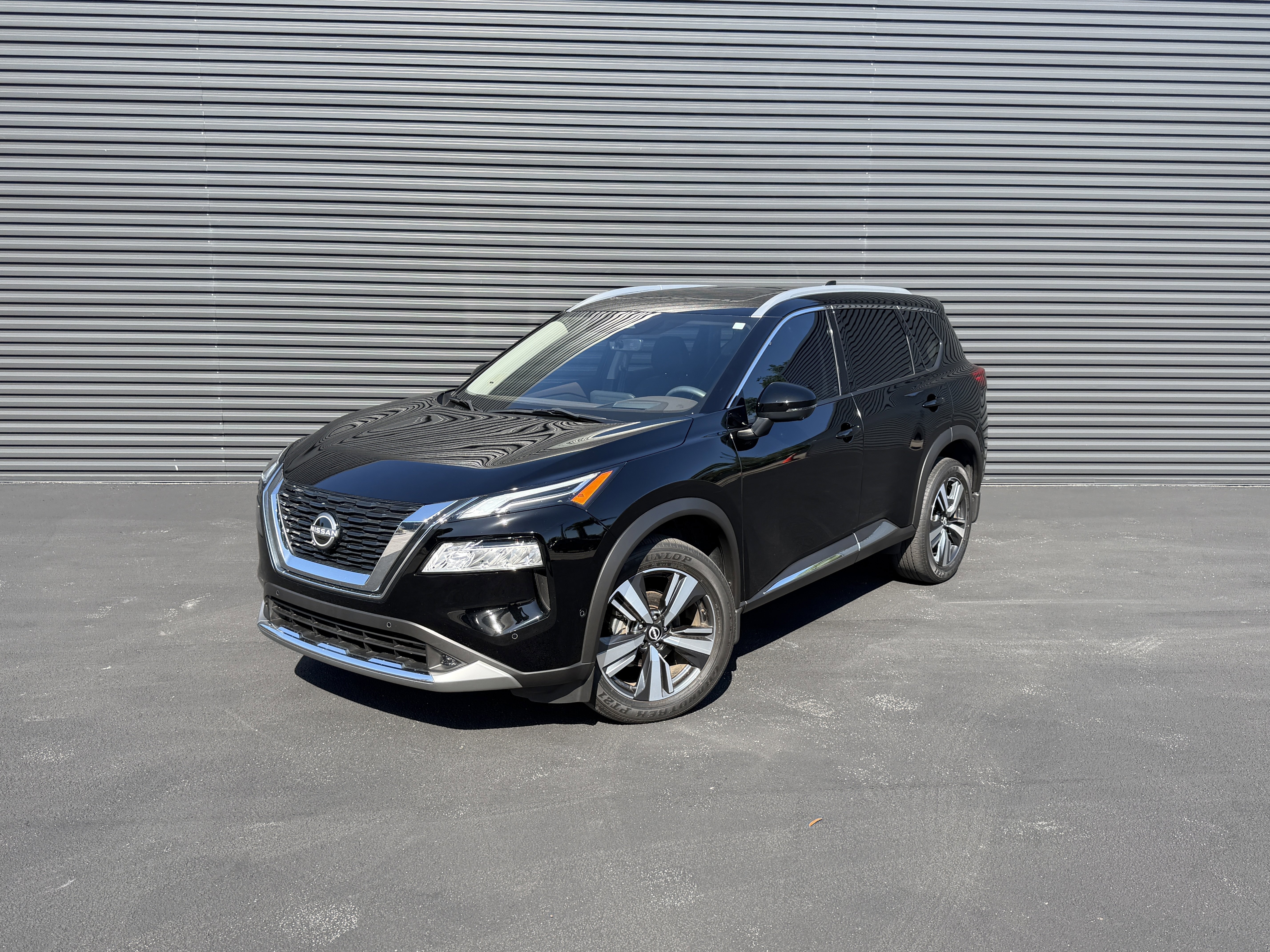 Used 2022 Nissan Rogue Platinum w/ Head-Up Display Package image 1