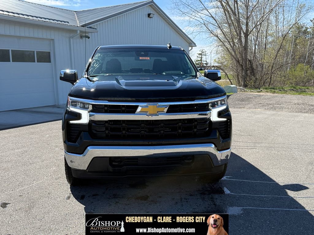 Used 2023 Chevrolet Silverado 1500 LT AWD/4WD image 18