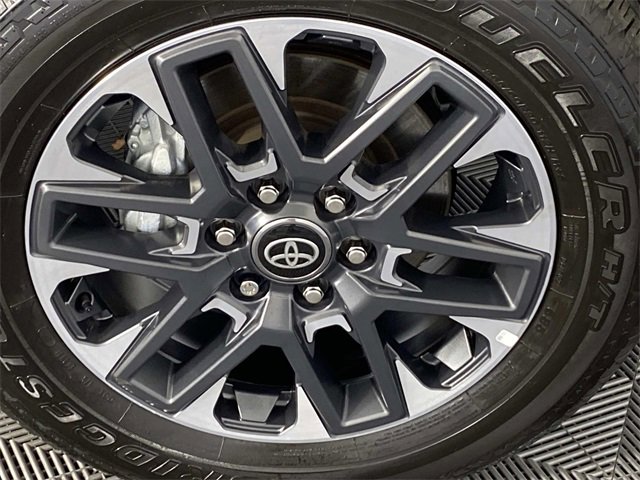 Used 2025 Toyota Tundra Limited image 30