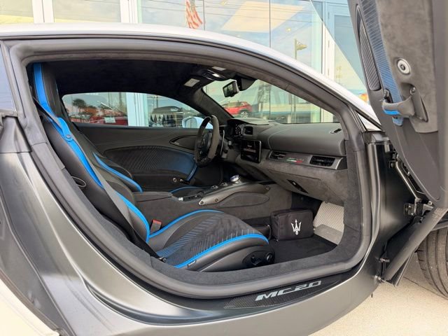 Used 2022 Maserati MC20 Coupe image 8