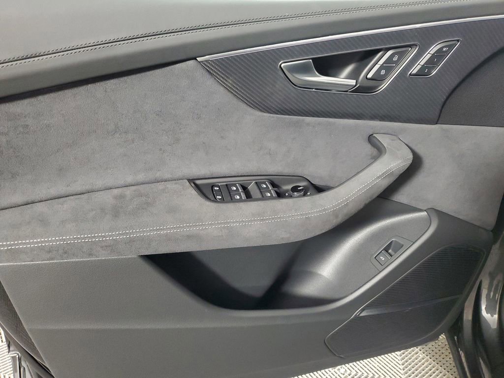 New 2026 Audi RS Q8 performance image 18