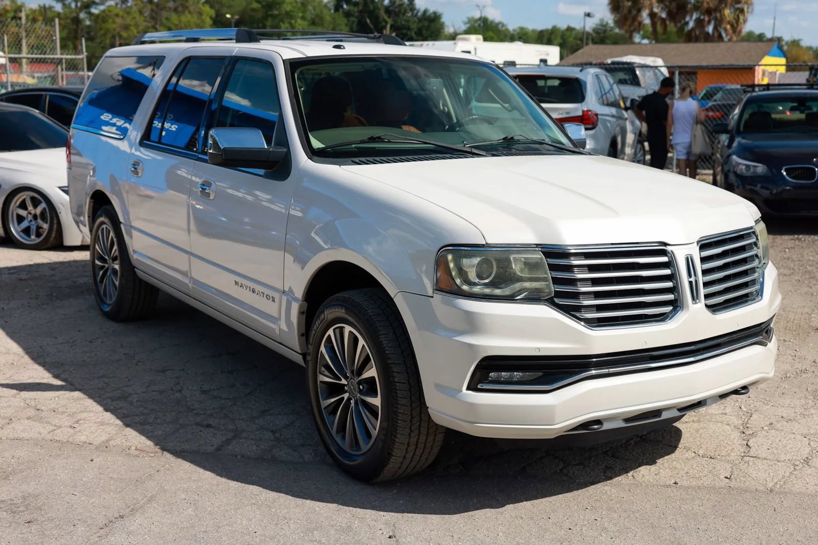 Used 2015 Lincoln Navigator L 2WD image 9
