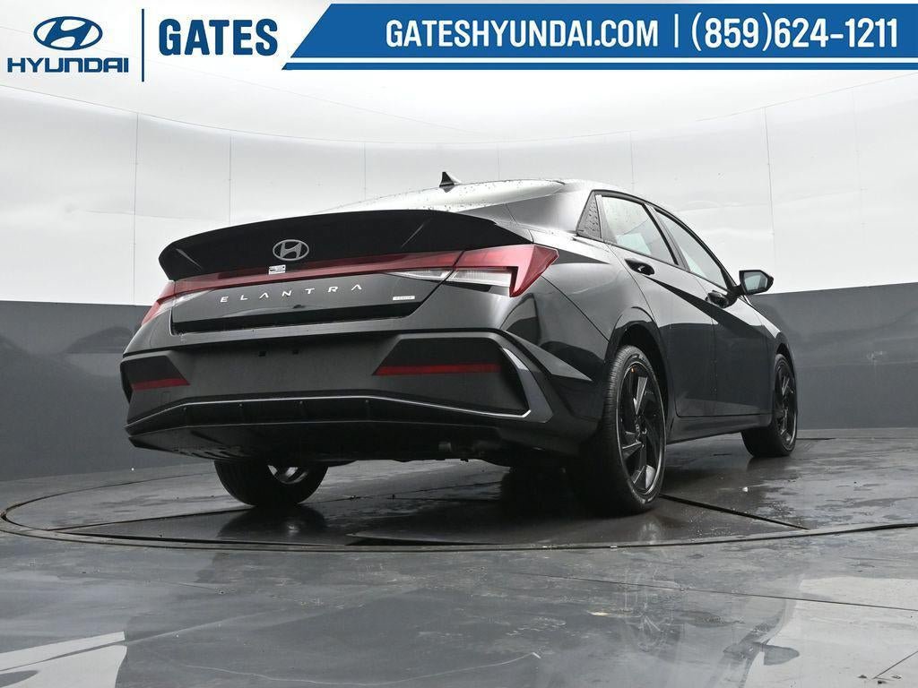 New 2026 Hyundai Elantra SEL FWD image 31