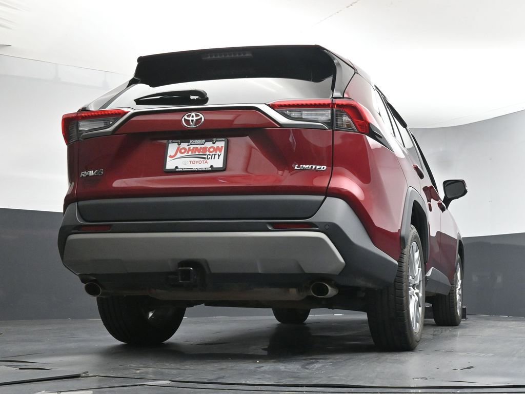 Used 2022 Toyota RAV4 Limited FWD image 37
