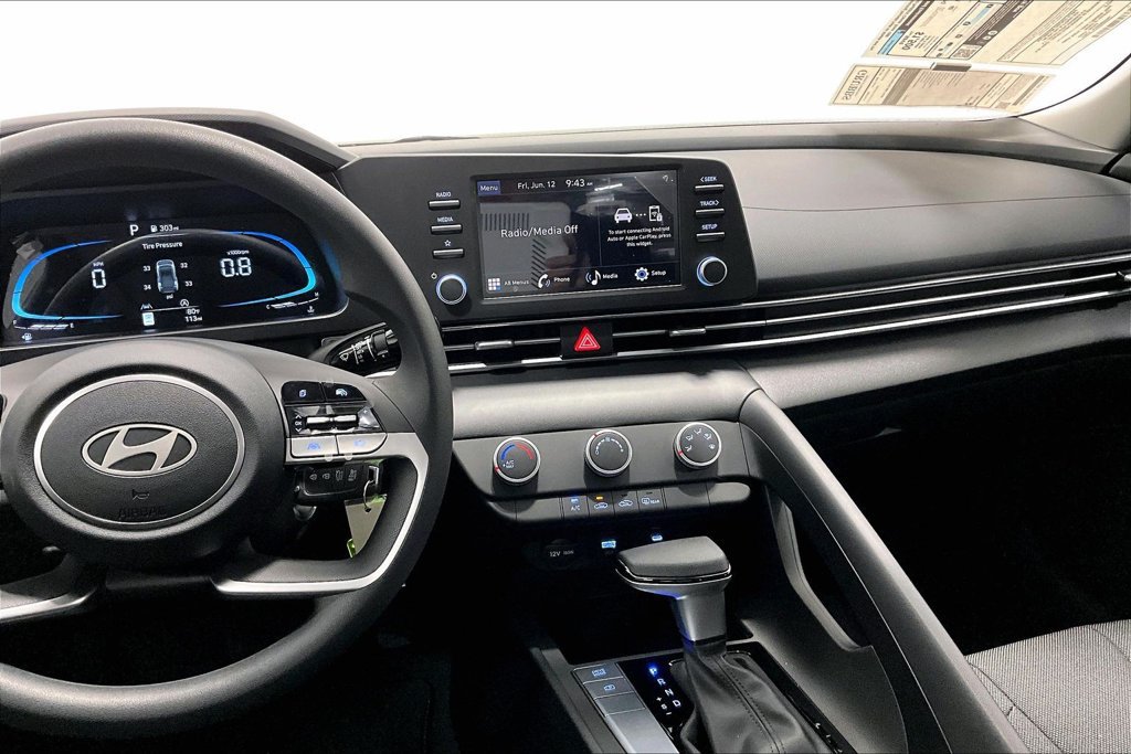 New 2026 Hyundai Elantra SE FWD image 16