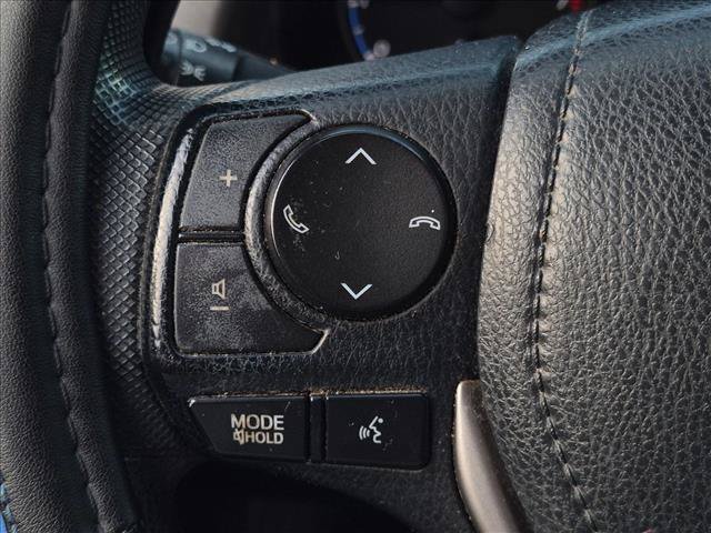 Used 2018 Toyota RAV4 LE FWD image 15