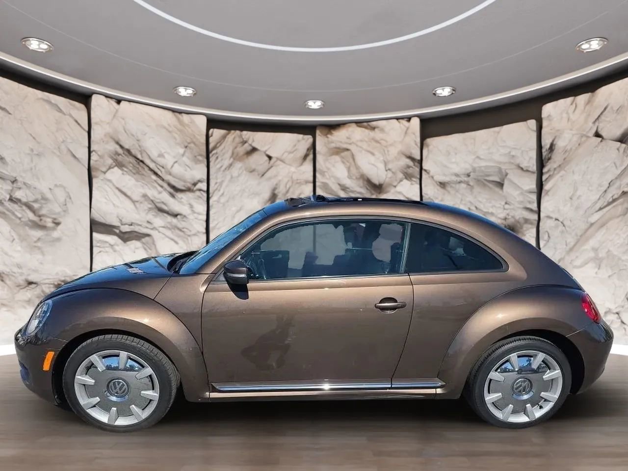 Used 2013 Volkswagen Beetle 2.5 image 3