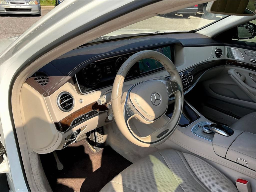 Used 2017 Mercedes-Benz S 550 Sedan image 4