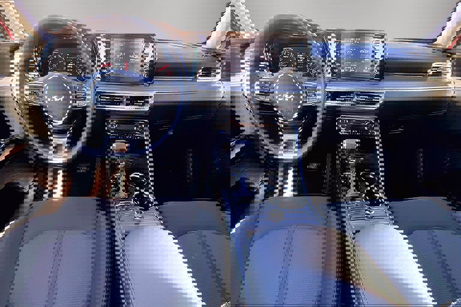 Used 2023 Kia K5 LXS image 7