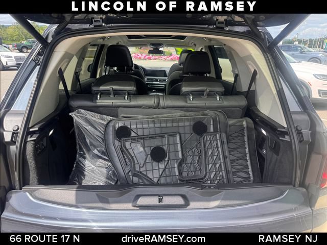 Used 2022 BMW X7 xDrive40i w/ Cold Weather Package AWD/4WD image 6