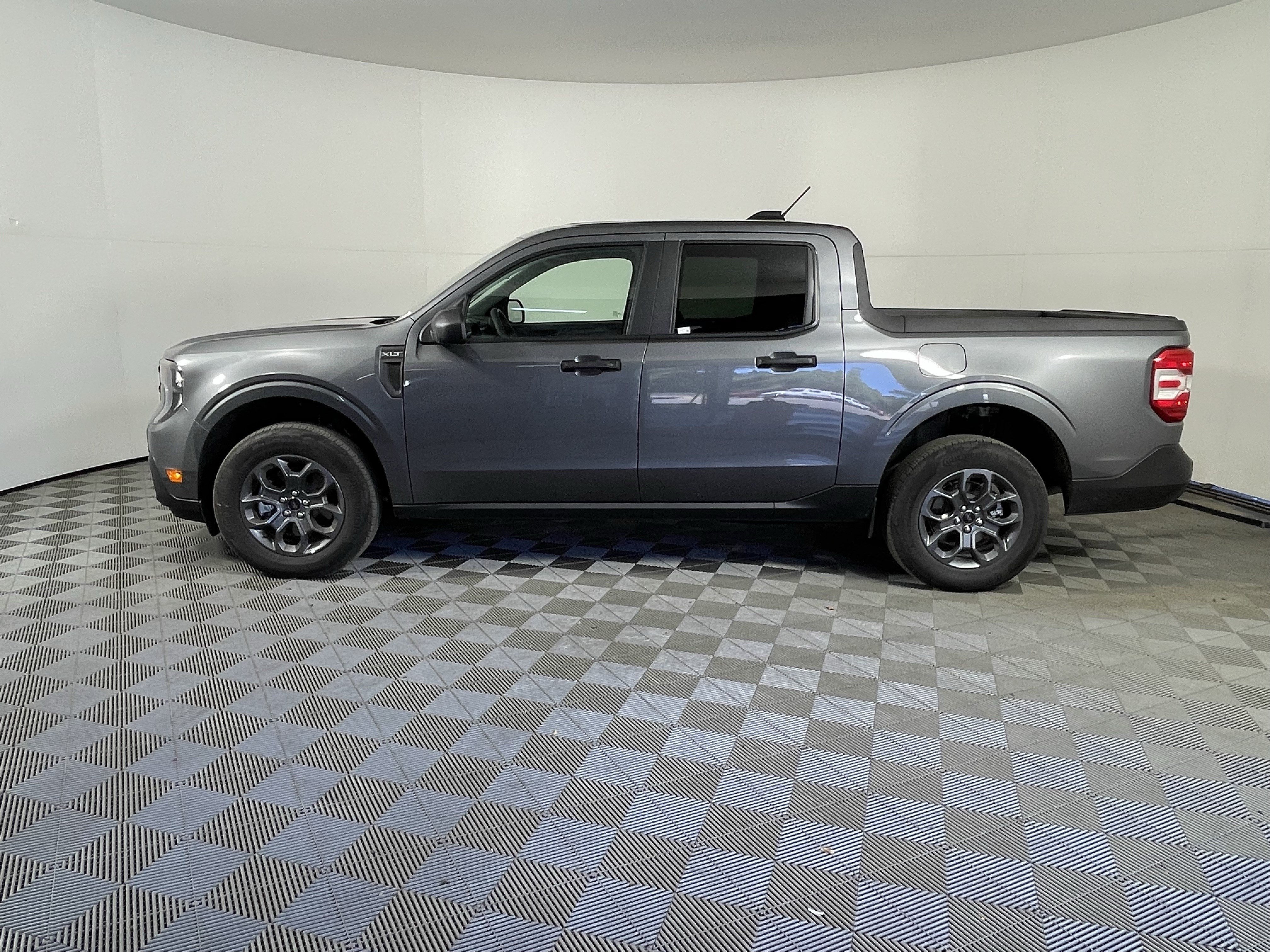 Used 2026 Ford Maverick XLT w/ 4K Tow Package AWD/4WD image 2