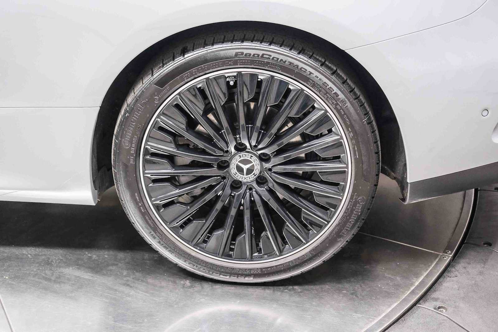 Certified 2026 Mercedes-Benz CLE 300 4MATIC Cabriolet image 9