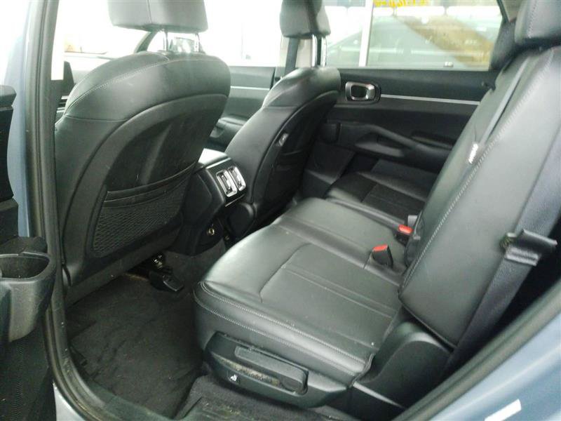 Used 2024 Kia Sorento S AWD/4WD image 6