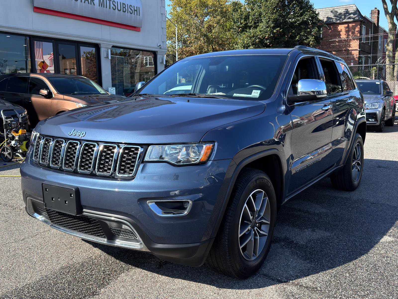 Used 2021 Jeep Grand Cherokee Limited image 1