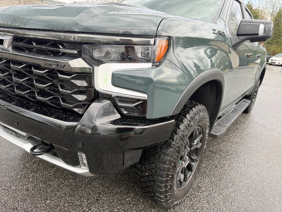 Used 2025 Chevrolet Silverado 1500 ZR2 w/ Technology Package image 26