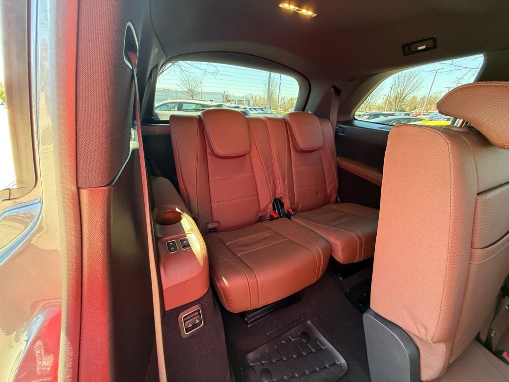 Used 2025 Mercedes-Benz GLS 580 4MATIC image 30