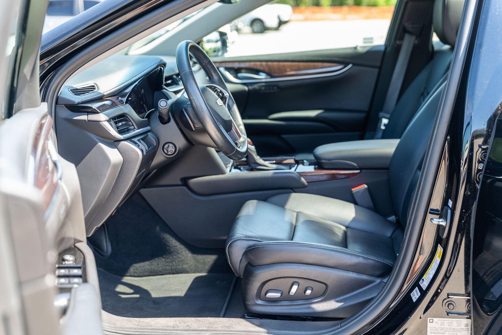 Used 2016 Cadillac XTS Luxury w/ Driver Awareness Package FWD image 25