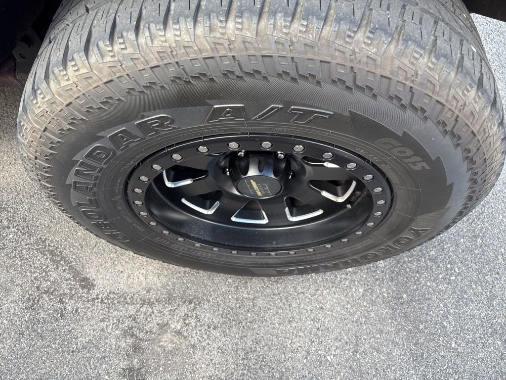 Used 2012 Jeep Wrangler Unlimited Sahara w/ Dual Top Group image 7