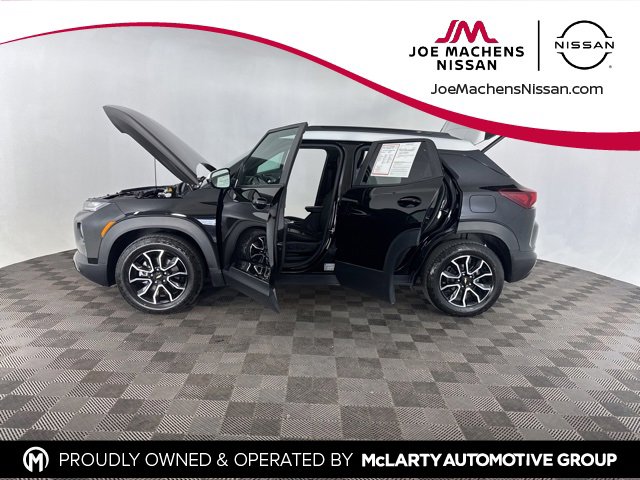 Used 2023 Chevrolet TrailBlazer ACTIV w/ Sun and Liftgate Package image 9
