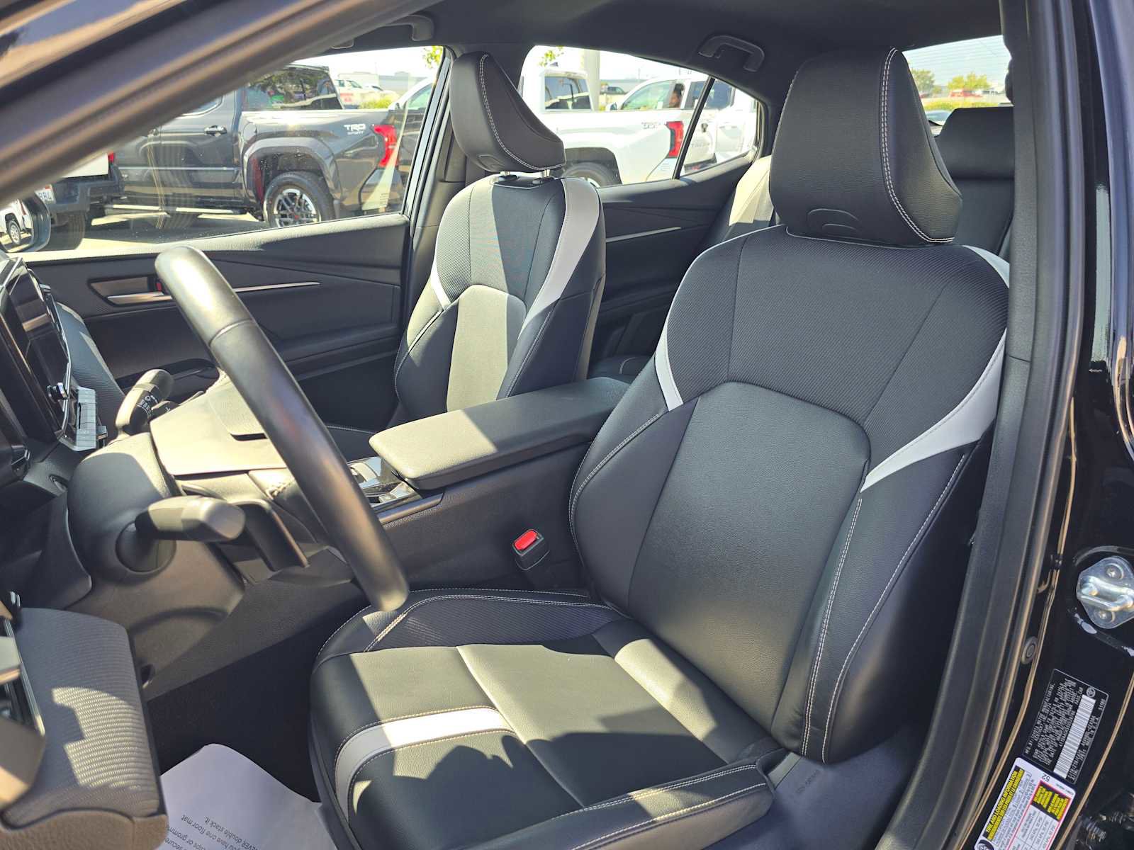 Used 2025 Toyota Camry SE FWD image 22