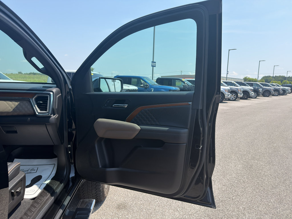 Used 2024 GMC Canyon Denali AWD/4WD image 19