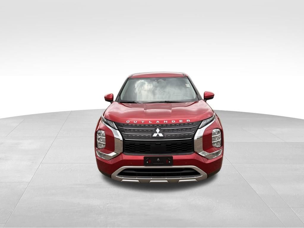 Used 2024 Mitsubishi Outlander SE image 10