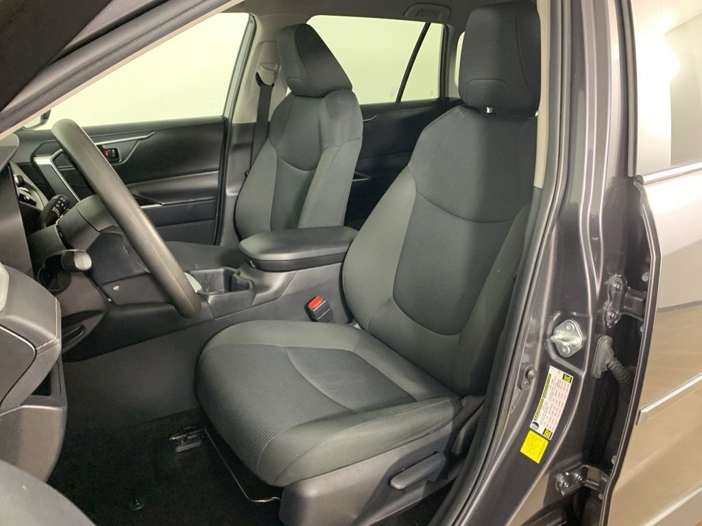 Used 2024 Toyota RAV4 LE image 27
