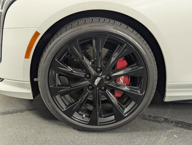 Used 2022 Cadillac CT4 V w/ LPO, ONYX Package image 10